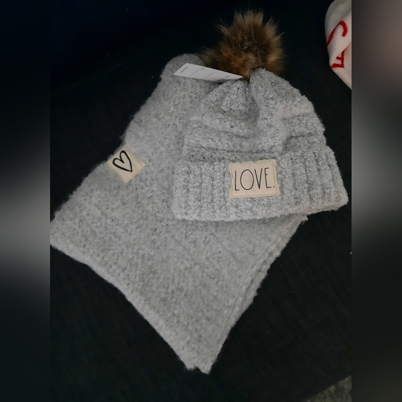 Hat and Scarf Set - Picture 1 of 3